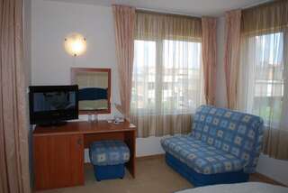 Отель Italia Hotel Несебр Семейный номер с балконом-3
